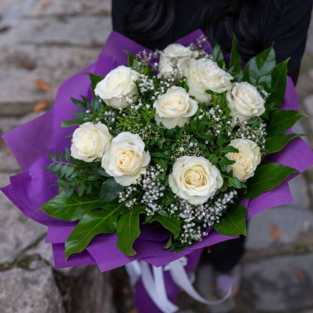 Buket 9 rozi beli
