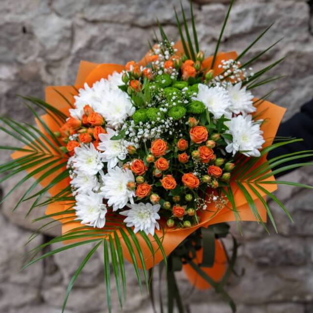 Buket hrizantemi i spreiki 2